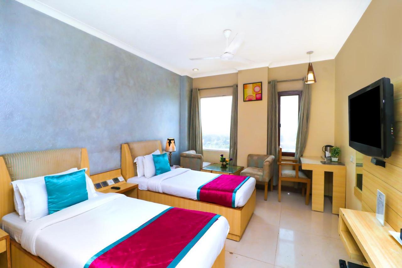 Hotel Rajshree & Spa Chandīgarh Extérieur photo
